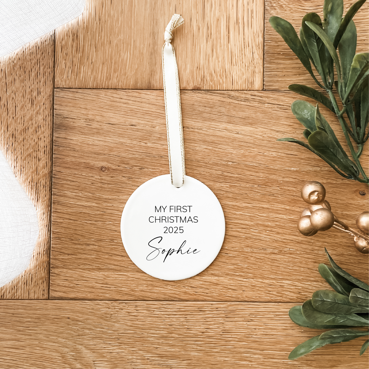 Classic Christmas Ceramic Decoration - Circle