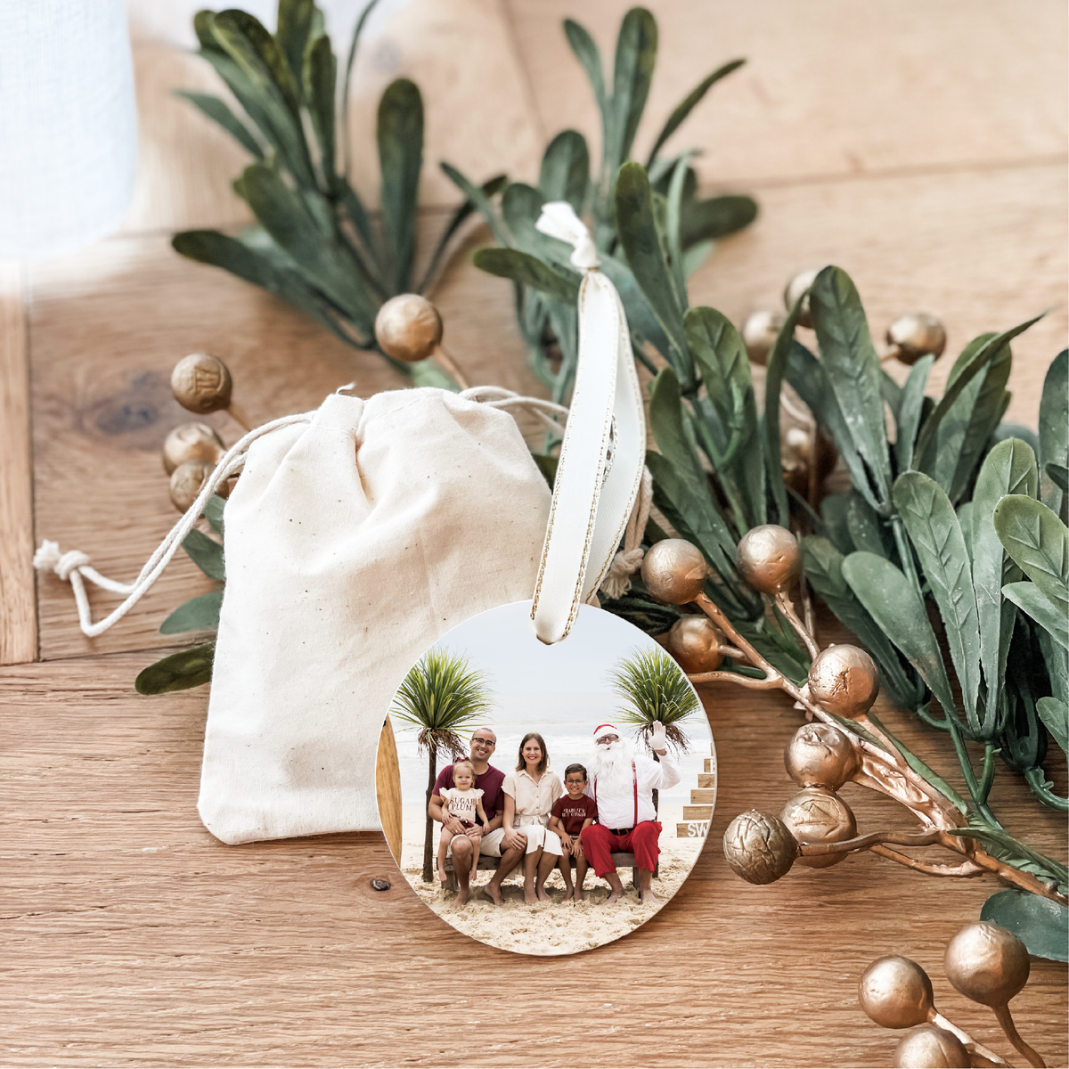 Classic Christmas Ceramic Decoration - Circle - Photo