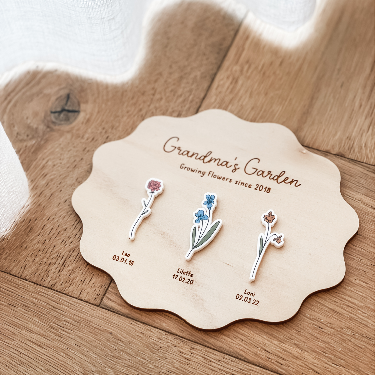 Personalised Flower Garden Wave Plaque with Fridge Magnet + Stand