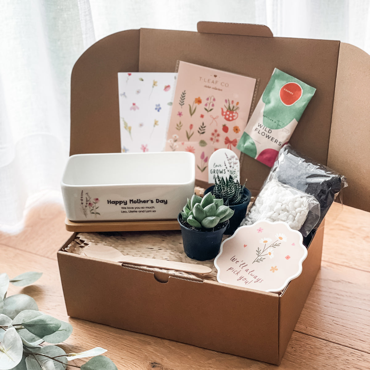 Mother’s Day ‘Love Grows Here’ DIY Gift Bundle - Rectangle Planter (unable to ship to WA, NT and TAS)