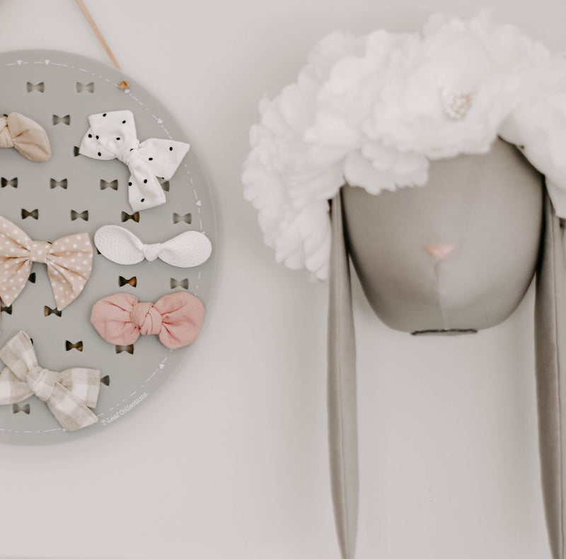 Bow Plaques (ready-made)