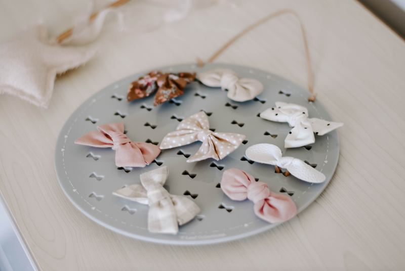 Bow Plaques (ready-made)