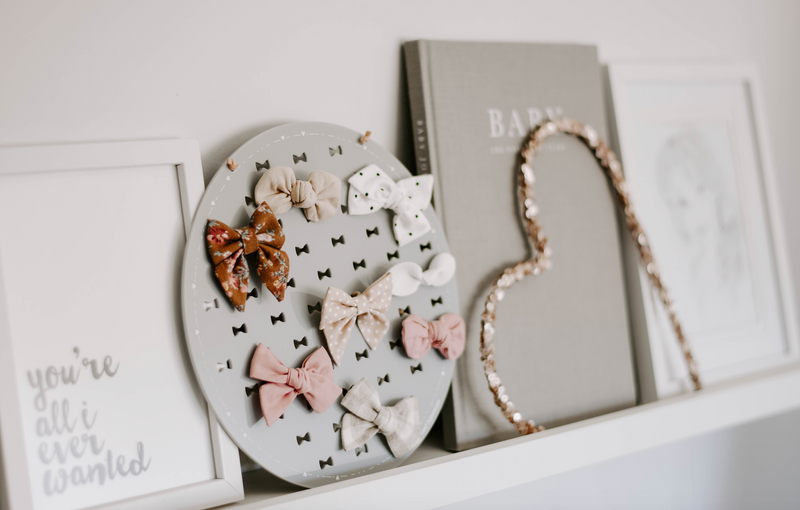 Bow Plaques (ready-made)